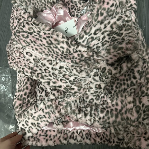 Lazy oaf pink leopard fur jacket - Picture 8 of 9